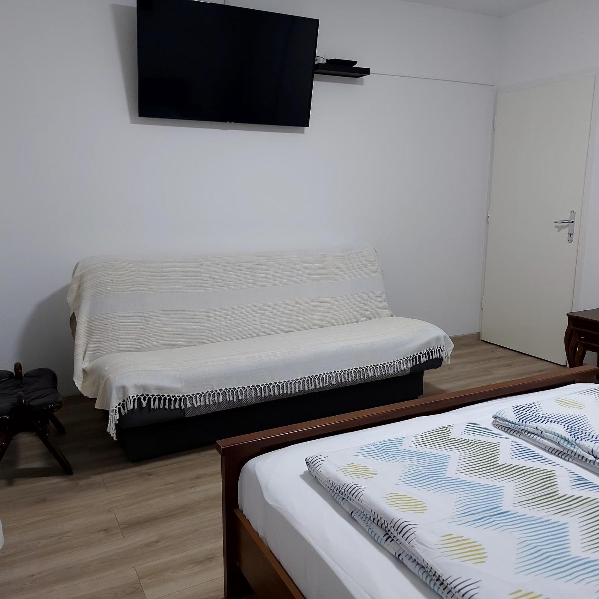 Apartmani Slavulj Fažana Buitenkant foto