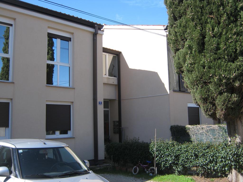 Apartmani Slavulj Fažana Buitenkant foto