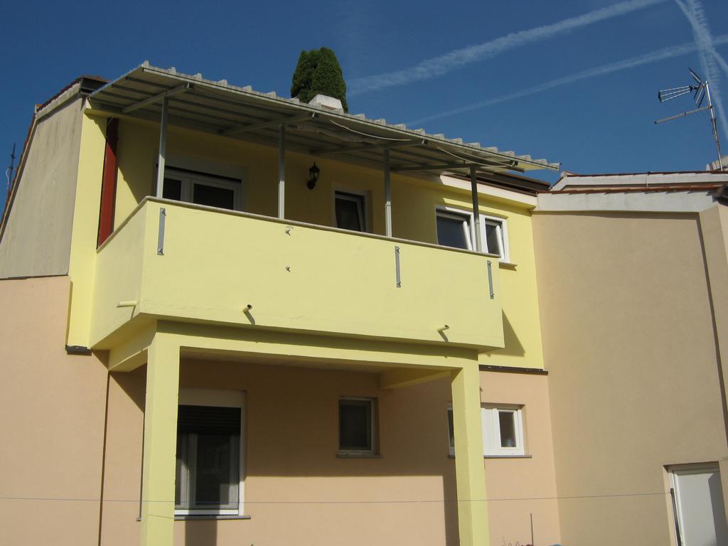 Apartmani Slavulj Fažana Buitenkant foto